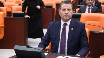 "Türkiye uçurumun kenarına sürüklenmektedir."