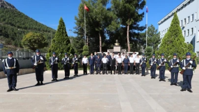 Vali Yılmaz Doruk İl Jandarma Komutanlığına ziyarette bulundu