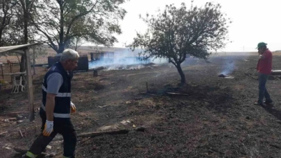Yangında 500 dönüm tarım arazisi ve 3 ahır zarar gördü