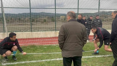 23 yıldır maç oynanan sahada kale direkleri metreyle ölçüldü, amatör maç iptal edildi
