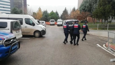 5 kişiyi 80 bin TL dolandıran şahıs jandarmadan kaçamadı