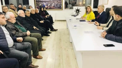 AK Parti’de Yönetim Kurulu Toplantısı Yapıldı