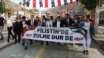 AK Partili gençlerden İsrail'e tepki yürüyüşü