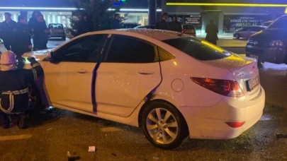 Amasya'da hafif ticari araç ile otomobil çarpıştı: 7 yaralı