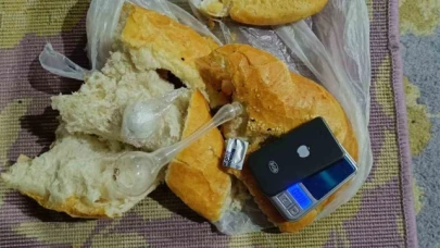 Ekmek arasından uyuşturucu çıktı