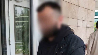 Hırsızlık yaptığı evin bitişiğini de soymaya kalkınca yakalandı
