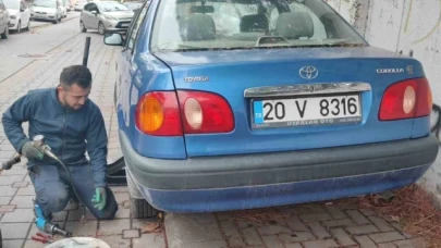 İki sokakta park halindeki araçların lastikleri kesildi