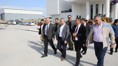 İnşaat alanında incelemelerde bulunuldu