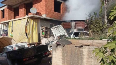 Kalorifer kazanı patladı, alevler eve sıçradı