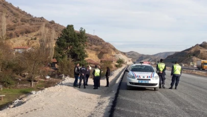 Kayadüzü Köyü Yeşilyurt mahallesi halkı yol eylemi başlattı