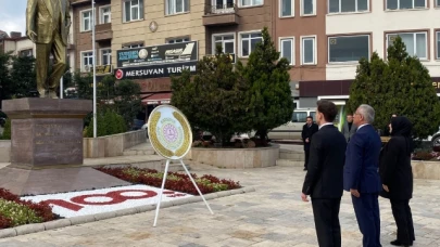 Merzifon’da Öğretmenler Günü Kutlamaları Çelenk Sunumu İle Başladı