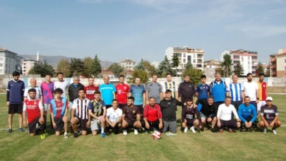Merzifon Protokol'ü Gençlerle Dostluk Maçında!