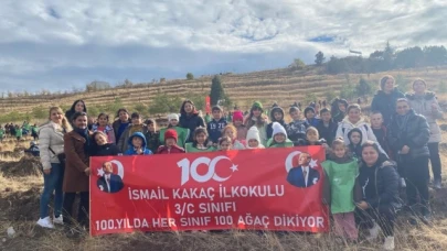 Öğrenciler binlerce fidanı toprakla buluşturdu