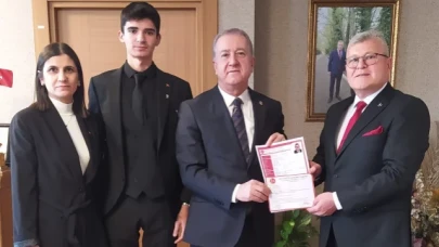 Ovalı, Aday Adaylığını Açıkladı