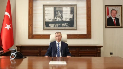 “Özlem ve rahmetle yad ediyorum.”