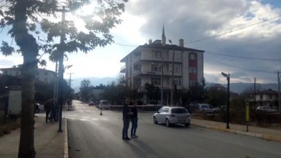 'Tapulu arazimiz' deyip yolu trafiğe kapattı