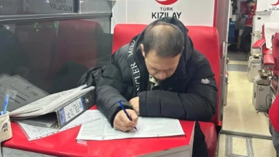 Ülkücü Gençlerden Kan Bağışı