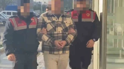 2 araçtan 8 tabanca çıktı: 3 gözaltı