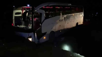 Amasya'da kontrolden çıkan yolcu otobüsü çukura düştü: 6 yaralı