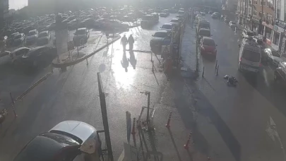 Ambulansın çarptığı yaşlı kadın hayatını kaybetti: O anlar kamerada