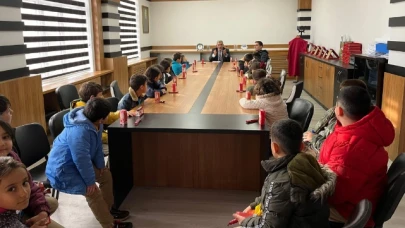 Başkan Bayrakdar Öğrencileri Ağırladı