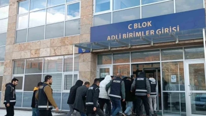 Başkasının yerine sınava girmek isteyen 21 kişi yakalandı