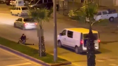 Bıçaklanıp yolun ortasına atıldı, kimse yardımına koşmadı