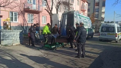 Eski eşi ve kızını öldürdü