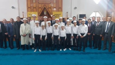 Genç hatipler hutbe okuma yarışması il birincisi Suluova’dan