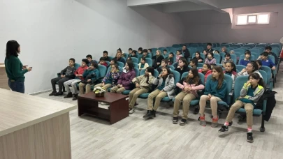 Gümüşhacıköy'de Ortaokul Öğrencilerine Kişisel Bakım Eğitimi