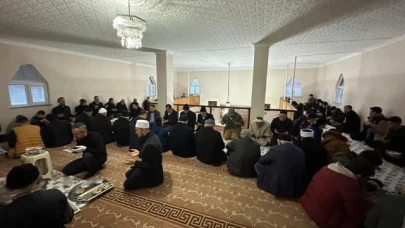 İmam Hatipli Öğrenciler Sabah Namazında Bir Araya Geldi