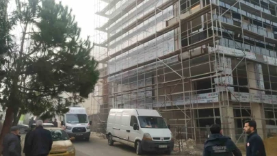 İnşaattan düşen işçi ağır yaralandı