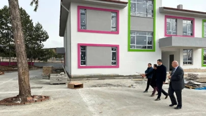Kaymakamı Büyükkaymakcı, 100. Yıl Cumhuriyet Anaokulu İnşaatını İnceledi