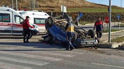Kontrolden çıkan otomobil devrildi: 3 yaralı