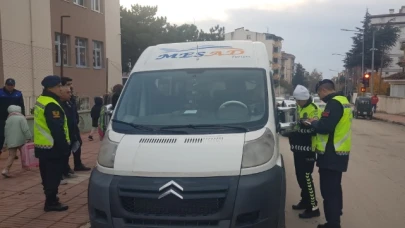 Merzifon'da Okul Servisleri Denetimleri Sürüyor