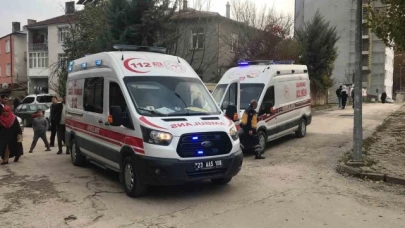 Minibüsün çarptığı 2 çocuk yaralandı