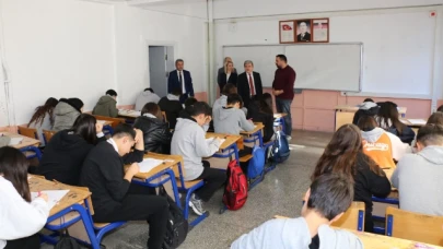 Müdür Türkmen, Öğrencilerin Heyecanına Ortak Olmaya Devam Ediyor