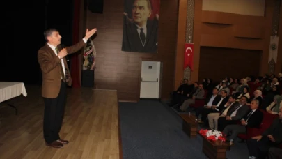 “Örnek şahsiyet Mehmet Akif Ersoy”