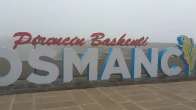 Osmancık'ın tarihi kale ve köprüsü siste kayboldu