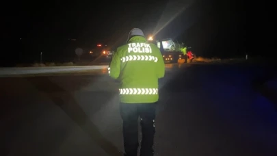 Şarampole uçan otomobil takla attı: 3 yaralı