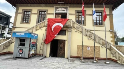 Tarihi taş bina 63 yıl sonra "Millet Kütüphanesi" oluyor