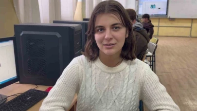 914 kişilik meslek lisesinin tek kız öğrencisi