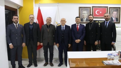 AK Gençlik, Adem Uzun’a emanet