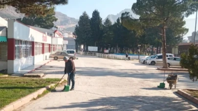 Amasya Belediyesi Temizlik Çalışmalarını Sürdürüyor