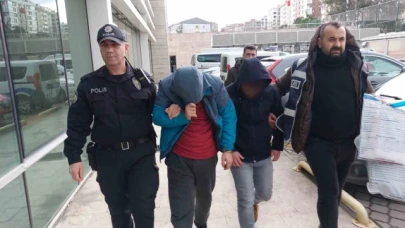 Araçlardan mazot çalan 2 kişi devriye gezen polisin dikkati sayesinde yakalandı