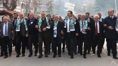 Başkan Adayı Uyanık Amasya’da Coşkuyla Karşılandı