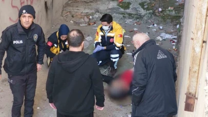 Buzdan kayarak korkuluktan düşüp hayatını kaybetti