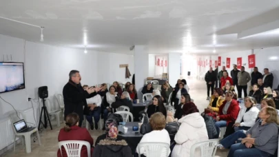 Emektarlardan sonra gençlerle buluştu