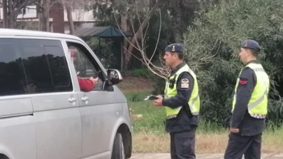 Jandarma alkolmetreyi üfletmek için yarım saat dil döktü, üfleyince cezayı yedi