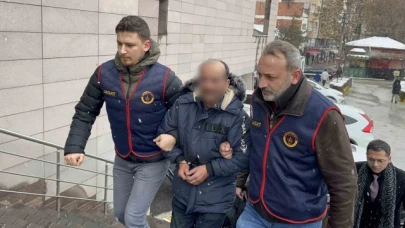 Kardeşini öldürüp parçalara ayıran şüpheli adliyeye sevk edildi